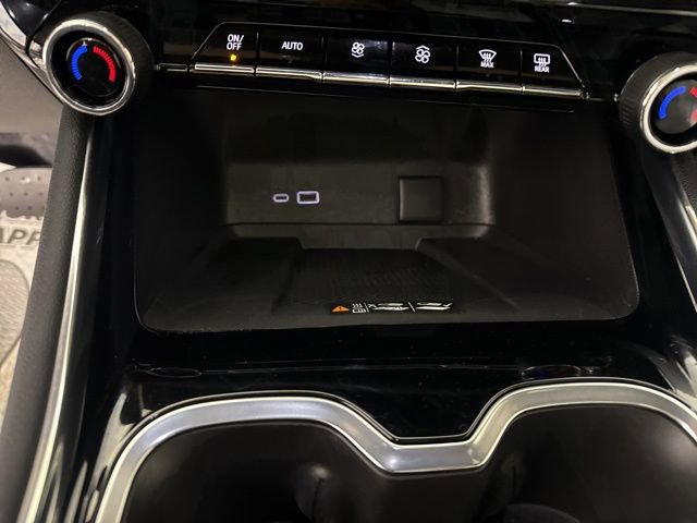 Used 2025 Chevrolet Traverse High Country image 41