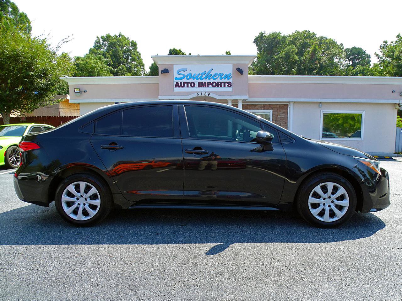 Used 2022 Toyota Corolla LE FWD image 8