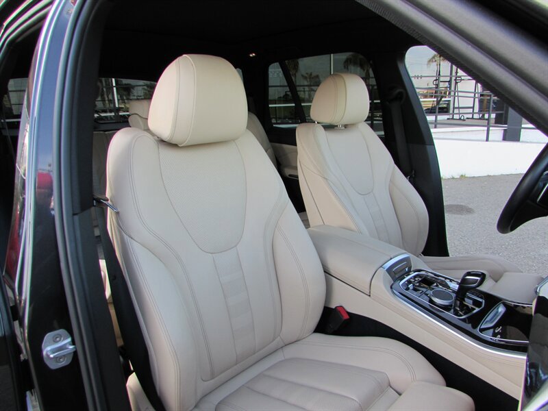 Used 2020 BMW X5 xDrive40i w/ Premium Package AWD/4WD image 39