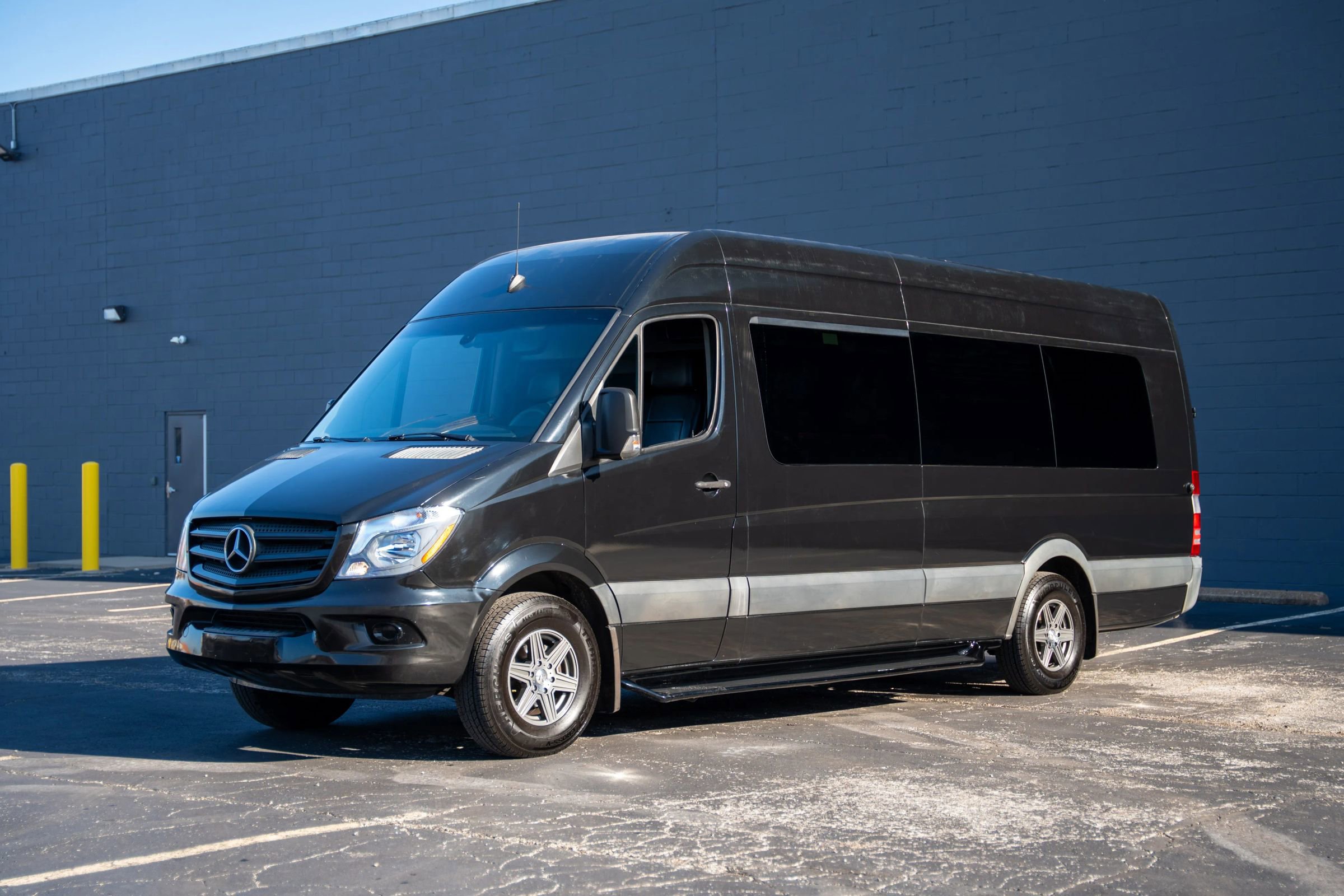 Used 2014 Mercedes-Benz Sprinter 2500 image 4