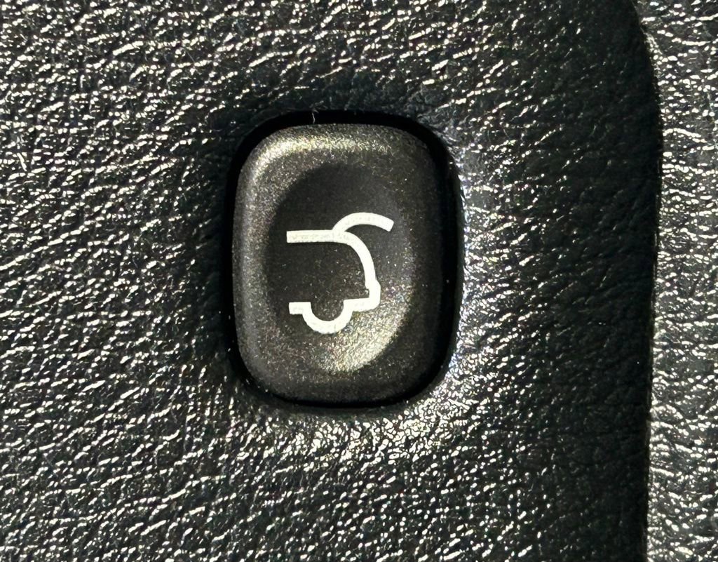 Used 2018 Jeep Grand Cherokee Trackhawk AWD/4WD image 16
