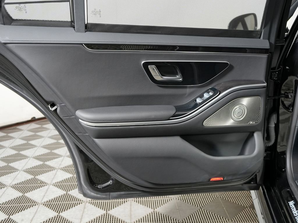 Certified 2022 Mercedes-Benz S 500 4MATIC image 32