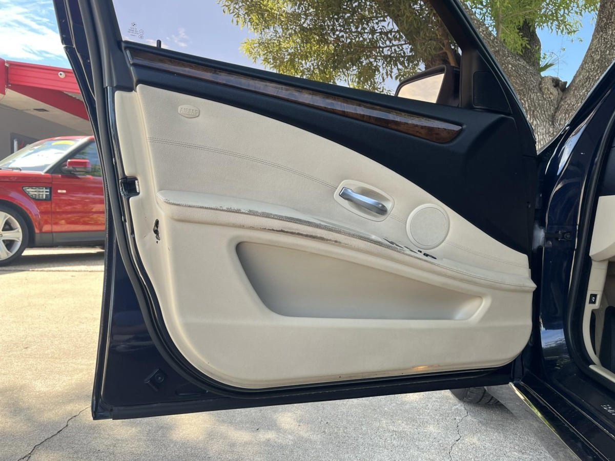 Used 2008 BMW 528xi Sedan image 10