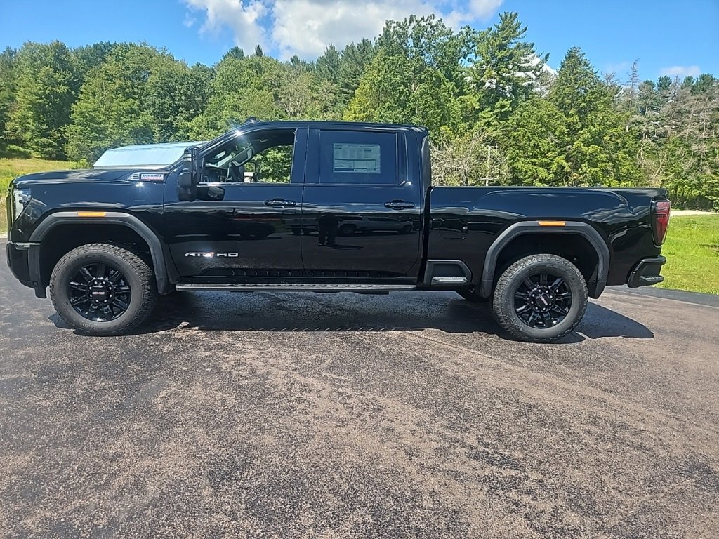 New 2026 GMC Sierra 3500 AT4 image 2