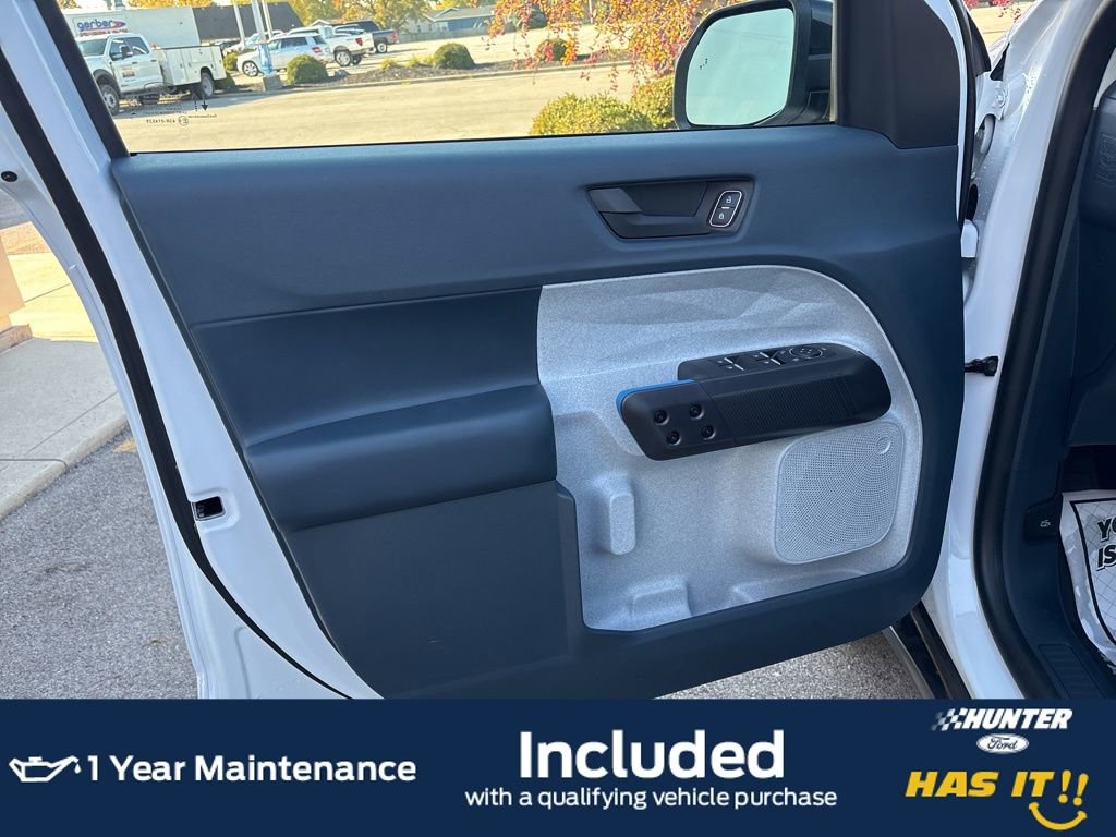 New 2025 Ford Maverick XLT image 9