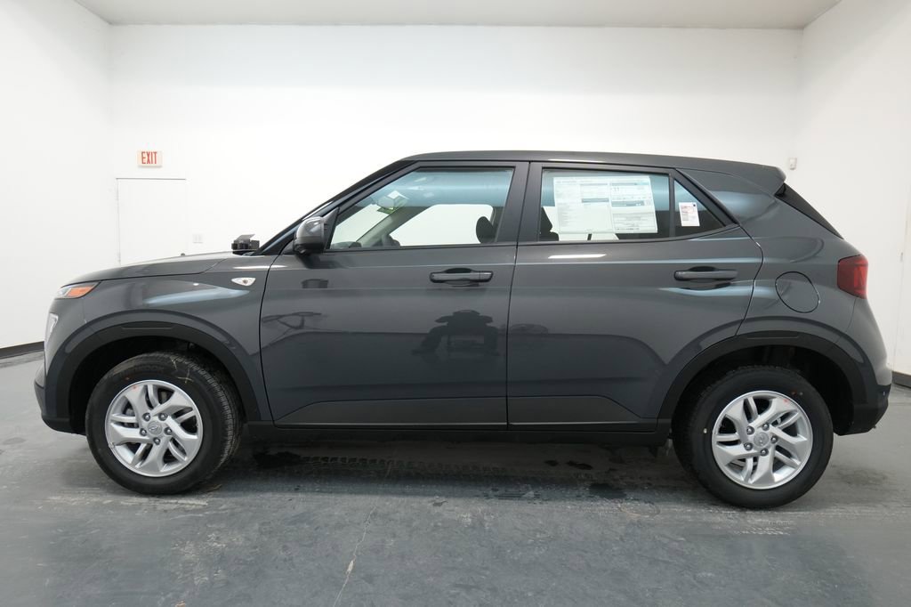 New 2026 Hyundai Venue SE image 4