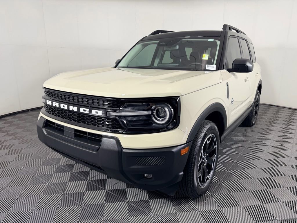 Used 2025 Ford Bronco Sport Outer Banks image 9