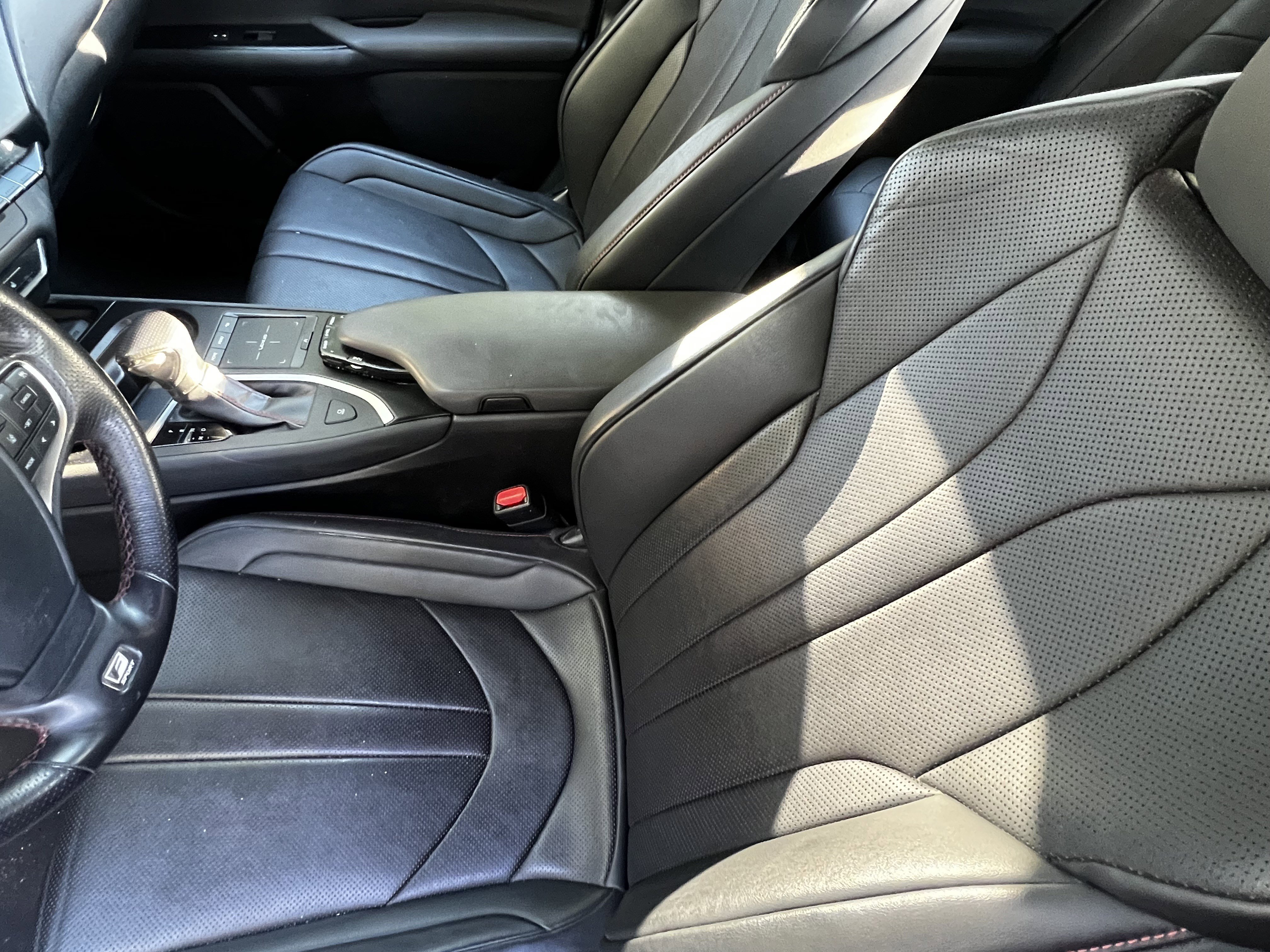 Used 2019 Lexus UX 200 F Sport w/ F Sport Premium Package image 16