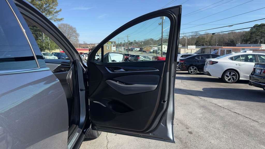 Used 2020 Buick Enclave Essence image 30