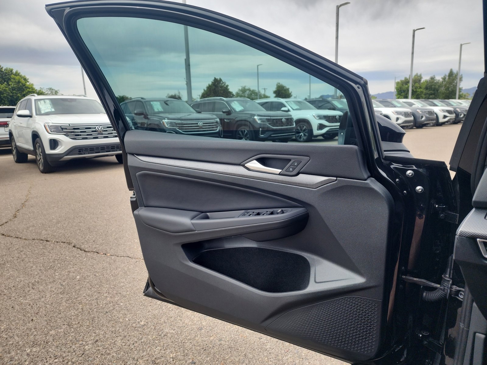 Certified 2025 Volkswagen GTI Autobahn FWD image 13