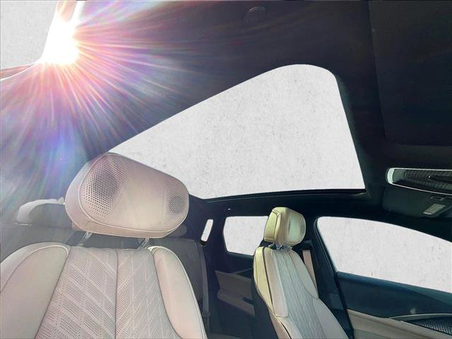 Certified 2025 Cadillac Lyriq Luxury image 17