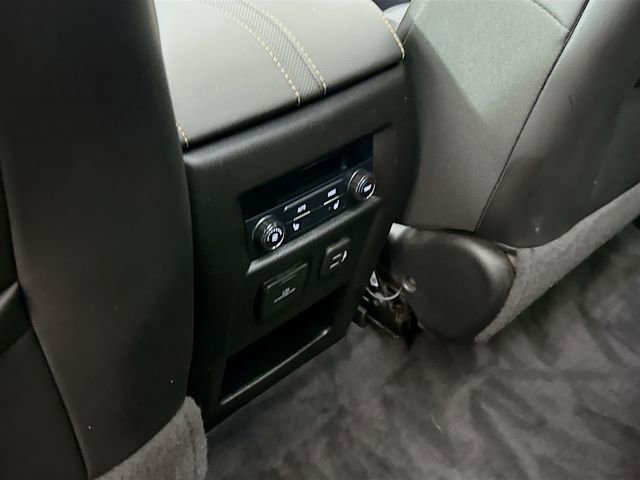 Used 2020 Chevrolet Traverse Premier w/ Redline Edition FWD image 27
