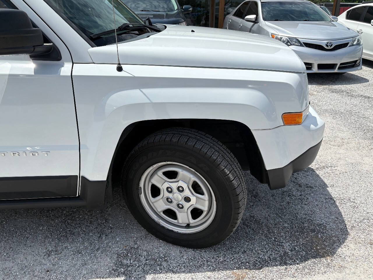 Used 2016 Jeep Patriot Sport w/ Power Value Group AWD/4WD image 11