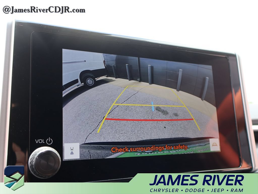 Used 2025 Toyota RAV4 XLE AWD/4WD image 33