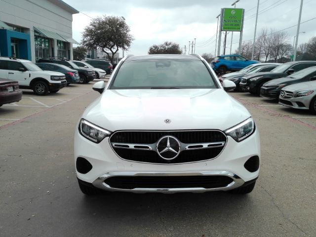Used 2024 Mercedes-Benz GLC 300 image 2