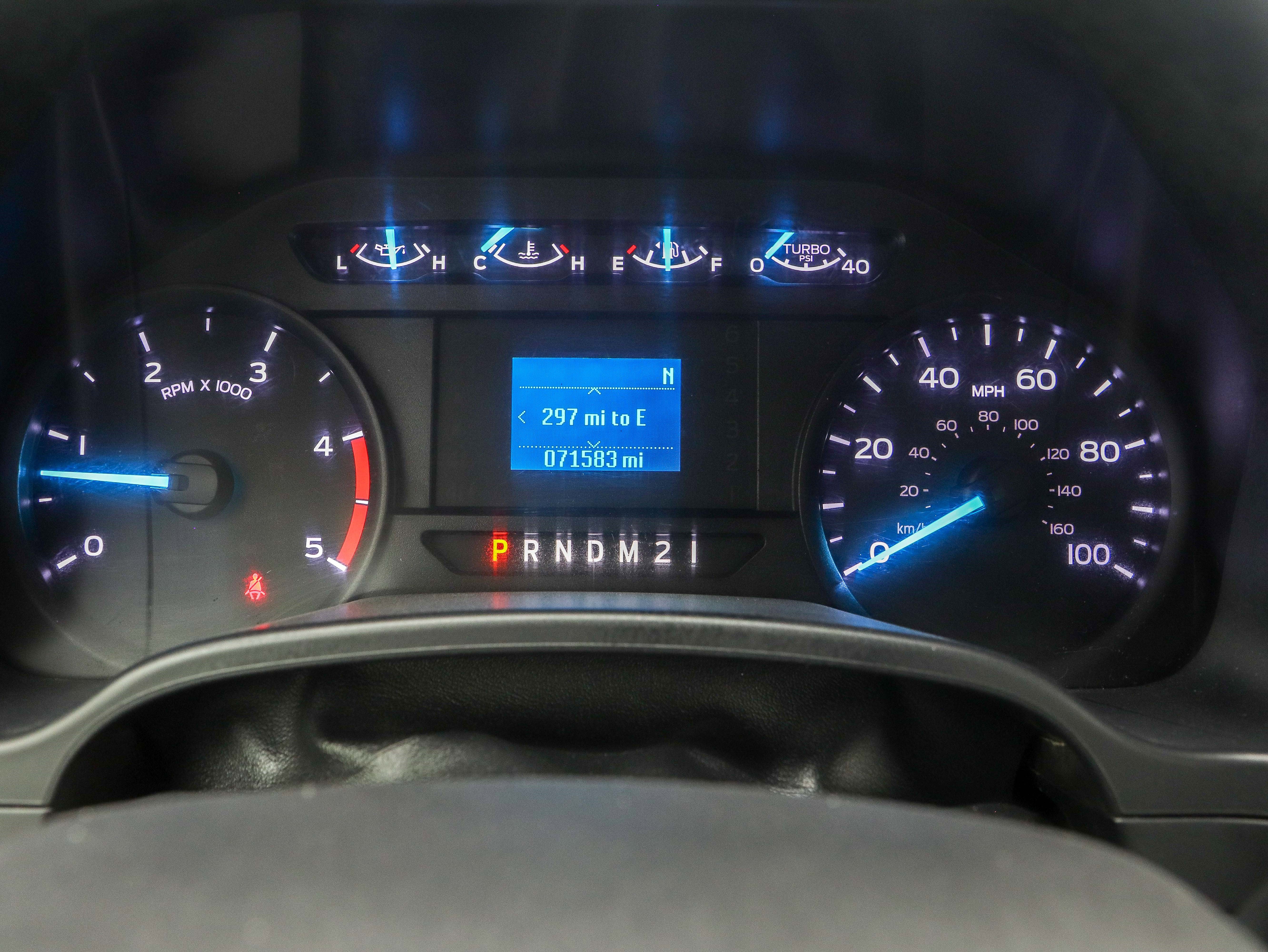 Used 2017 Ford F550 2WD Regular Cab Super Duty image 23