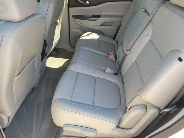 Certified 2023 GMC Acadia SLT w/ Technology Package AWD/4WD image 11