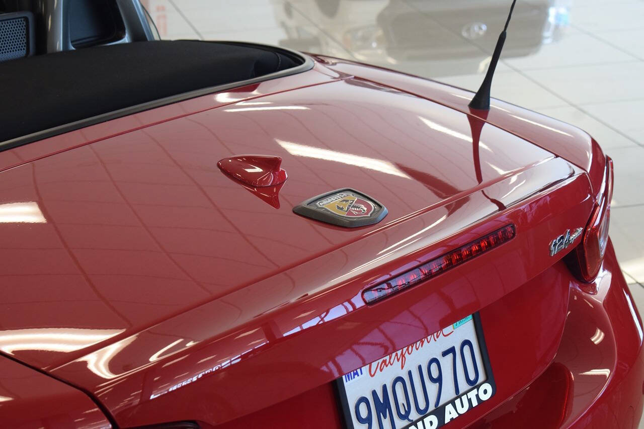Used 2020 FIAT 124 Spider Abarth w/ Convenience Group RWD image 28