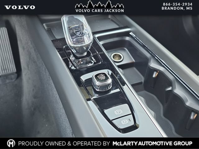 New 2026 Volvo XC60 B5 Plus w/ Protection Package Premier AWD/4WD image 23