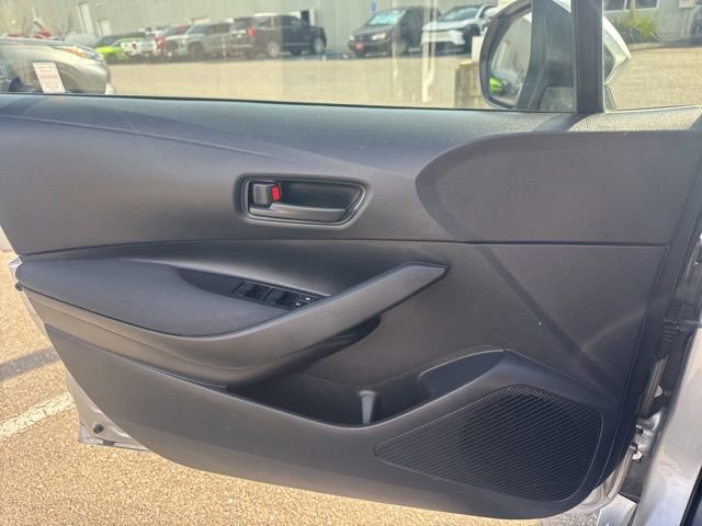 Used 2022 Toyota Corolla LE image 12