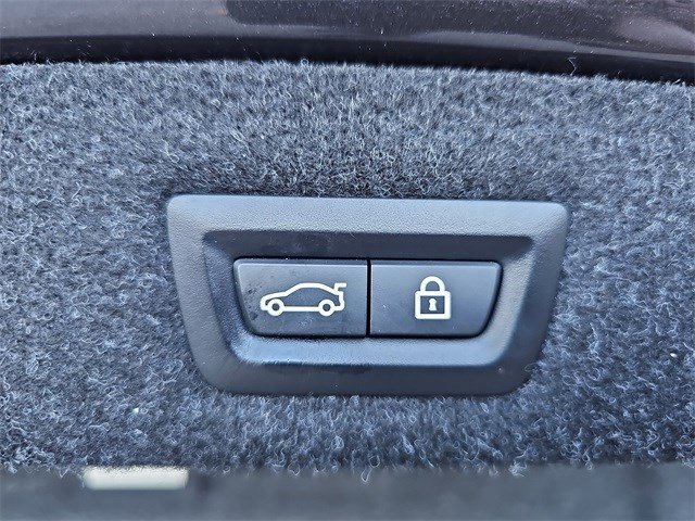 Used 2019 BMW 540i w/ Executive Package image 14