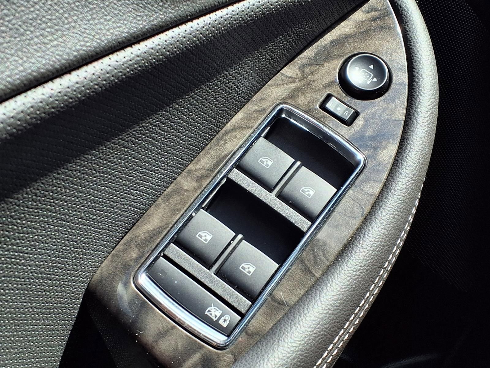 Used 2014 Chevrolet Impala LTZ image 25