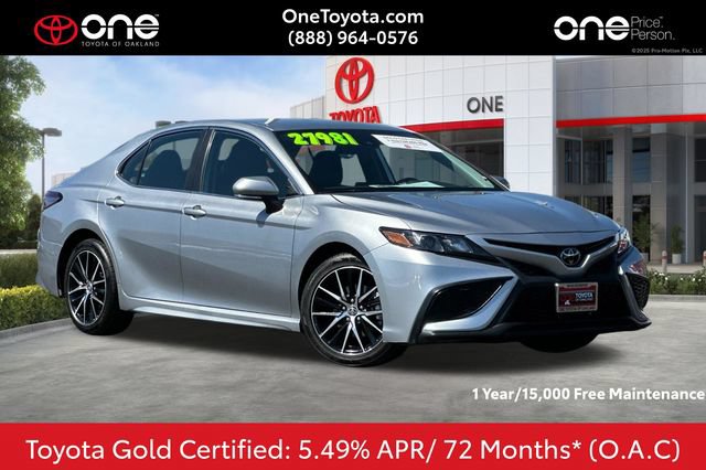 Certified 2024 Toyota Camry SE FWD image 1
