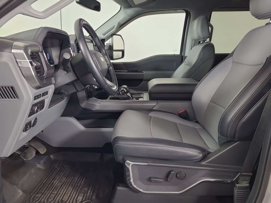 Certified 2022 Ford F150 Lariat w/ Trailer Tow Package AWD/4WD image 19