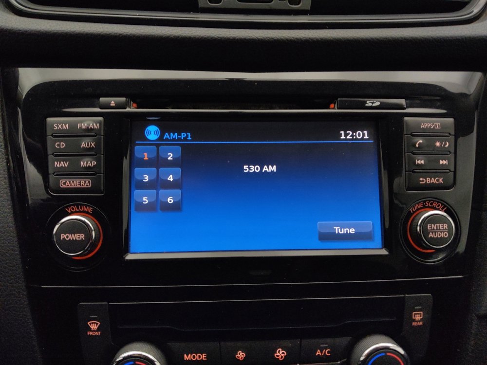 Used 2017 Nissan Rogue SV w/ SV Premium Package image 25