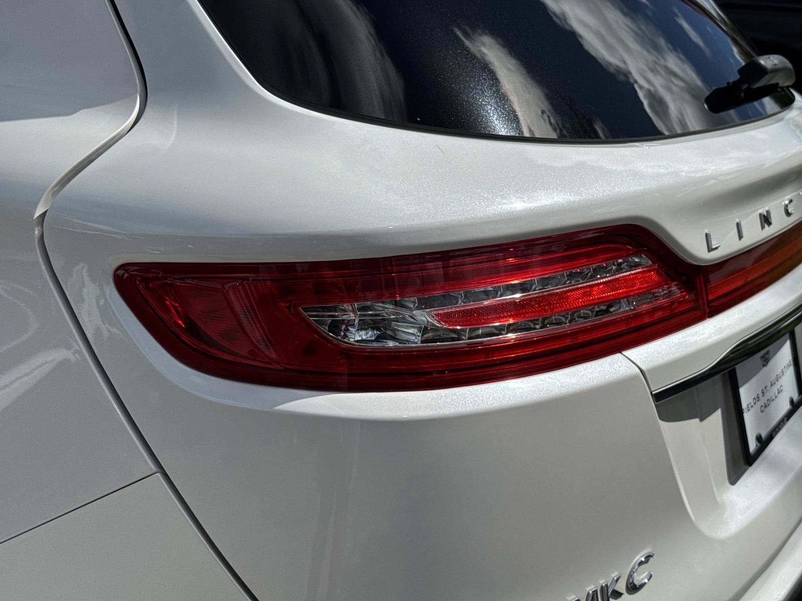Used 2019 Lincoln MKC Reserve w/ MKC Technology Package FWD image 11