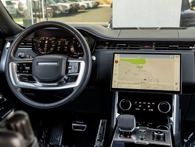 Used 2023 Land Rover Range Rover Long Wheelbase SE AWD/4WD image 21