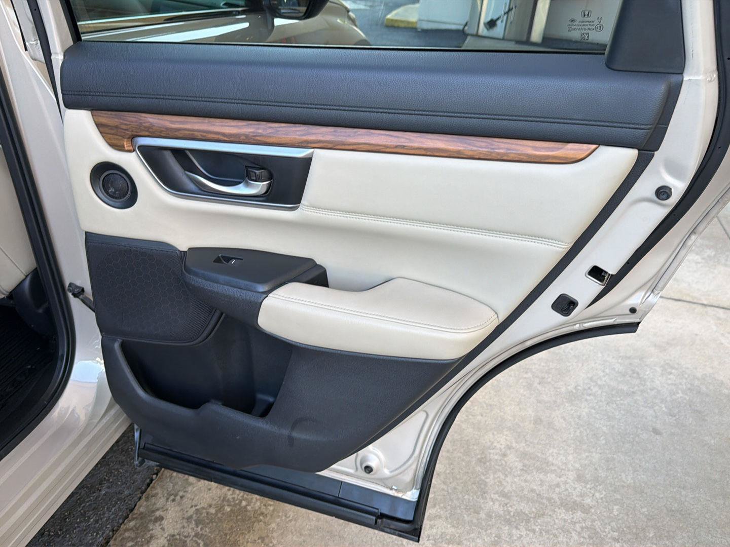 Used 2017 Honda CR-V EX-L image 15