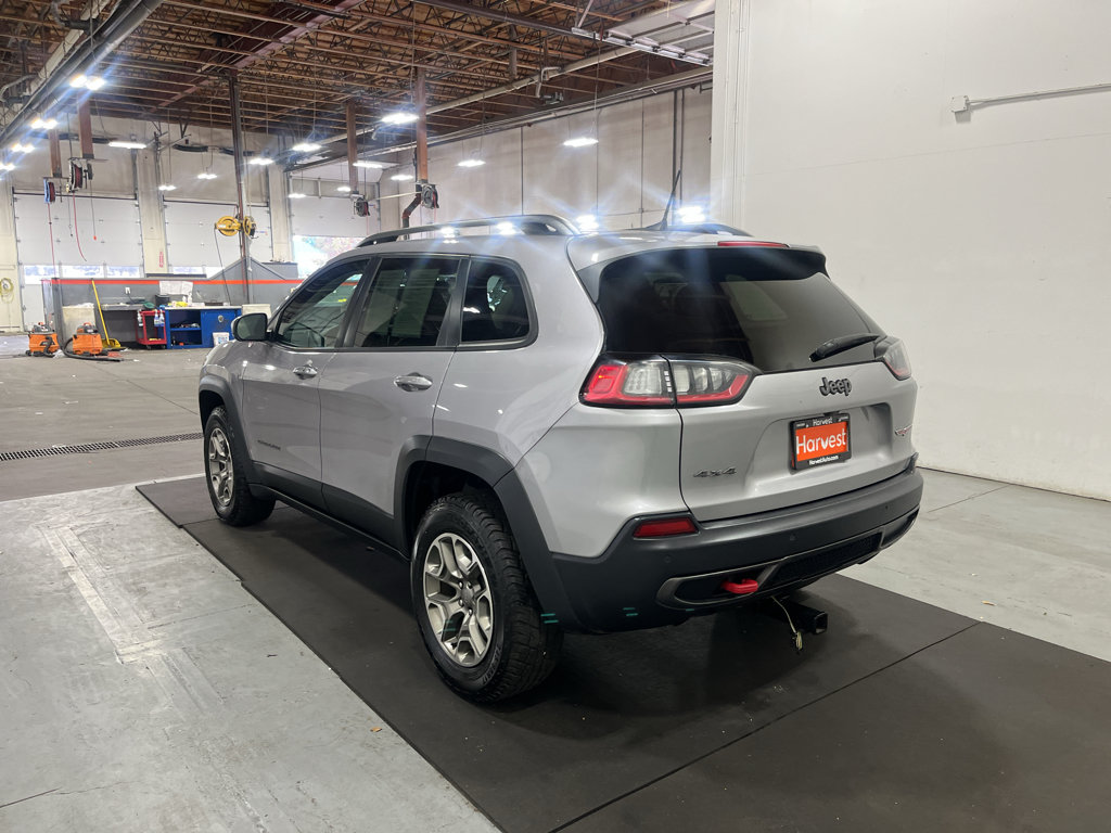 Used 2020 Jeep Cherokee Trailhawk AWD/4WD image 9