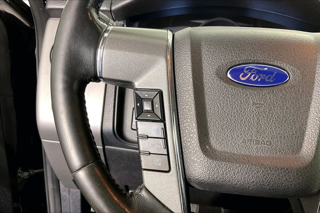 Used 2016 Ford Expedition Platinum RWD image 27