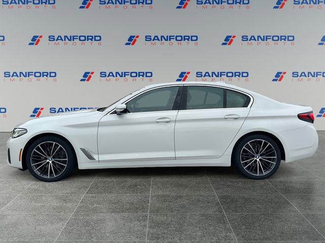 Used 2022 BMW 530i w/ Convenience Package RWD image 2