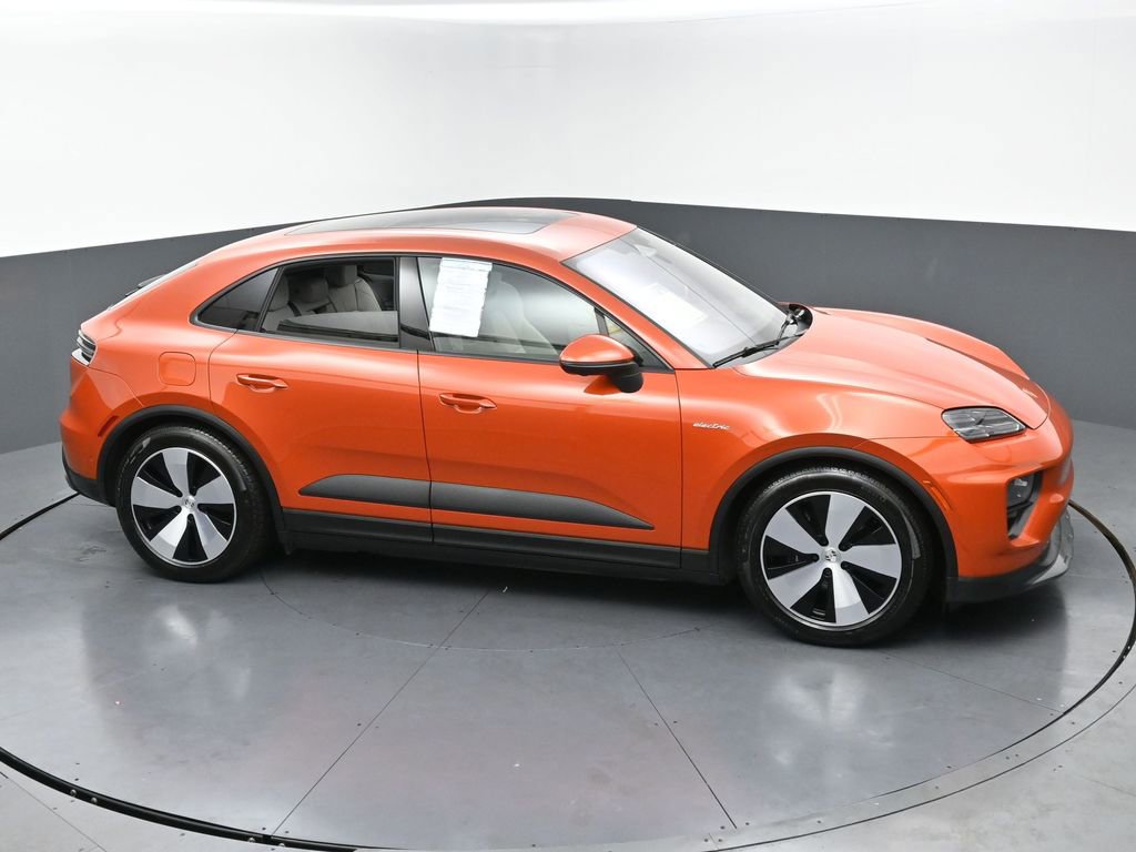 Used 2024 Porsche Macan 4 Electric AWD/4WD image 6
