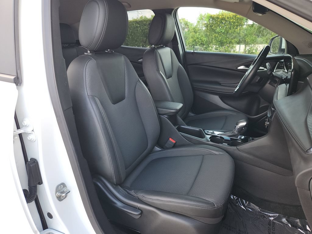 Used 2025 Buick Encore GX Preferred AWD/4WD image 16