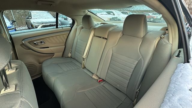 Used 2018 Ford Taurus SE image 26