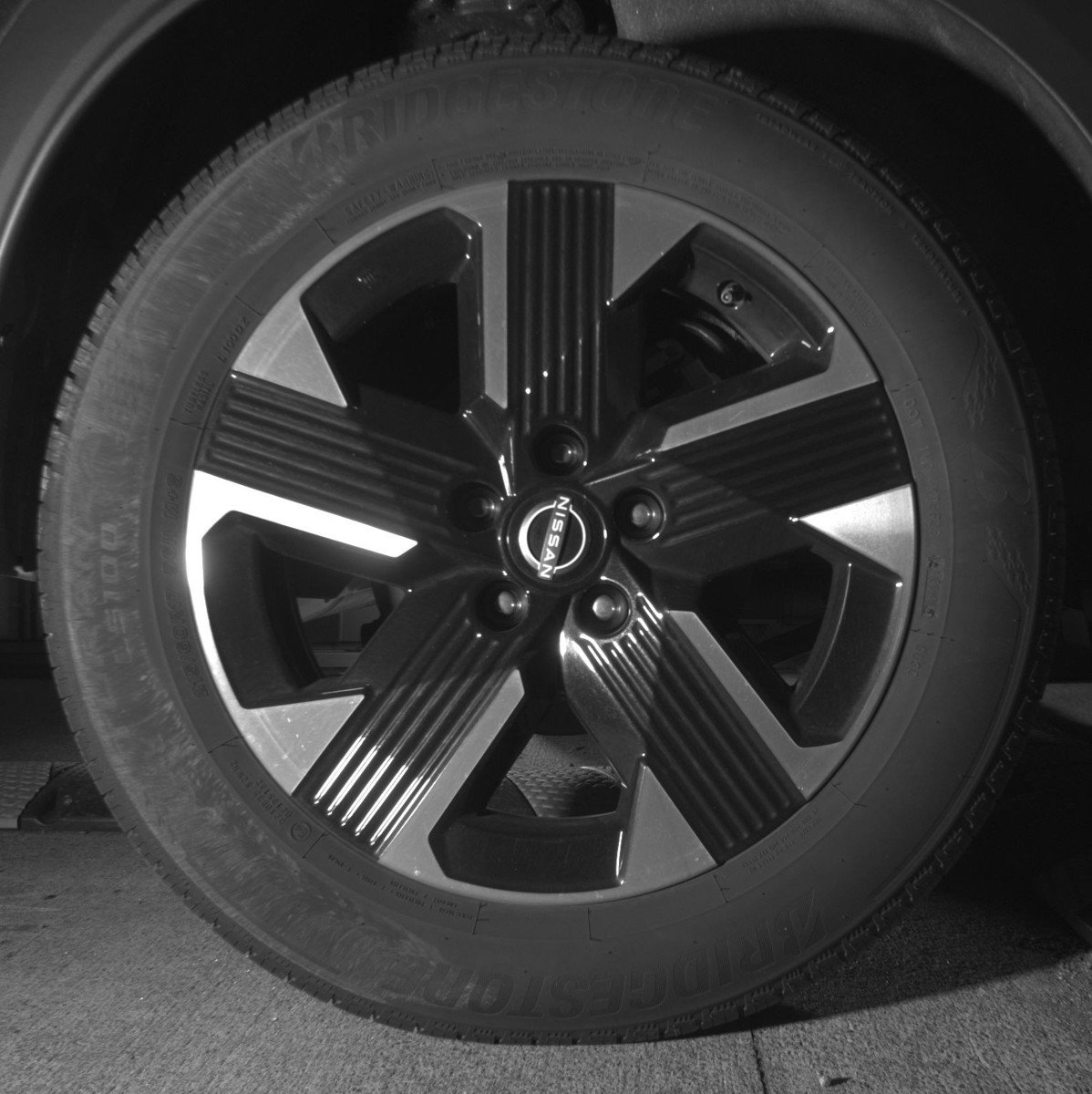 Used 2025 Nissan Kicks SV image 15