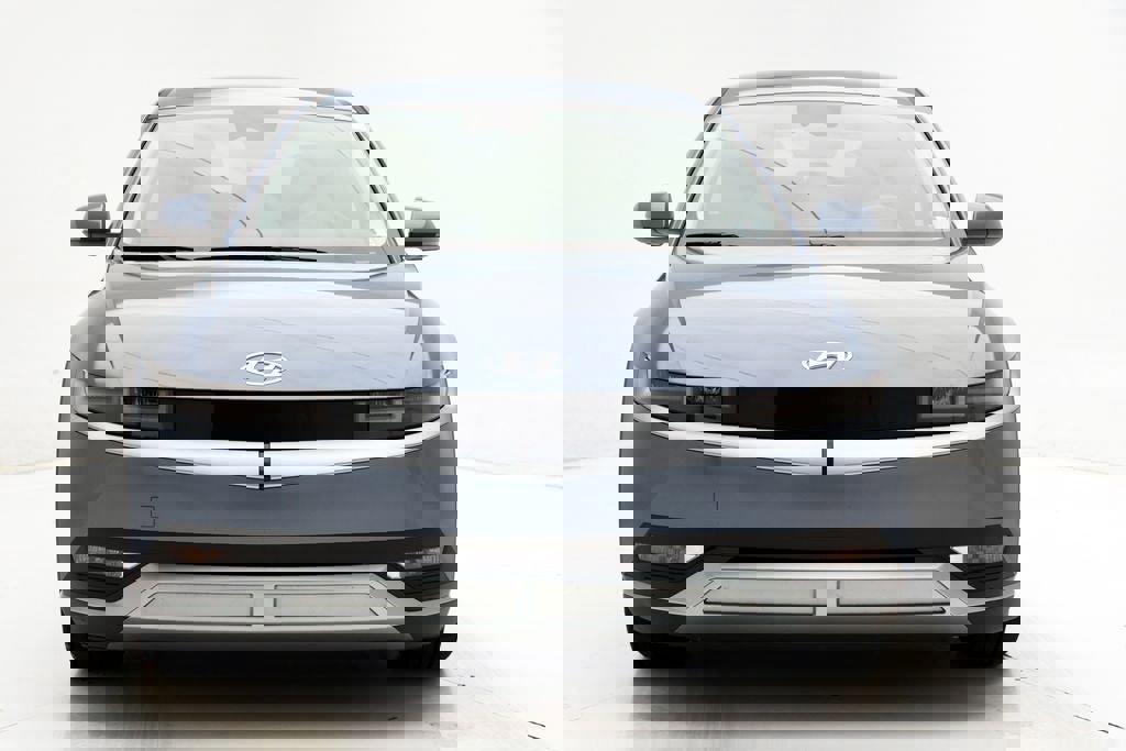 Used 2023 Hyundai Ioniq 5 SE w/ Cargo Package image 5