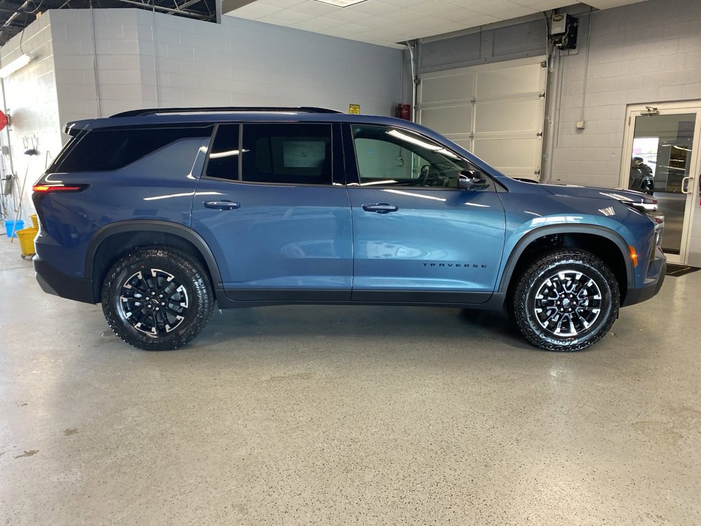 New 2026 Chevrolet Traverse Z71 w/ Enhanced Driving Package image 9