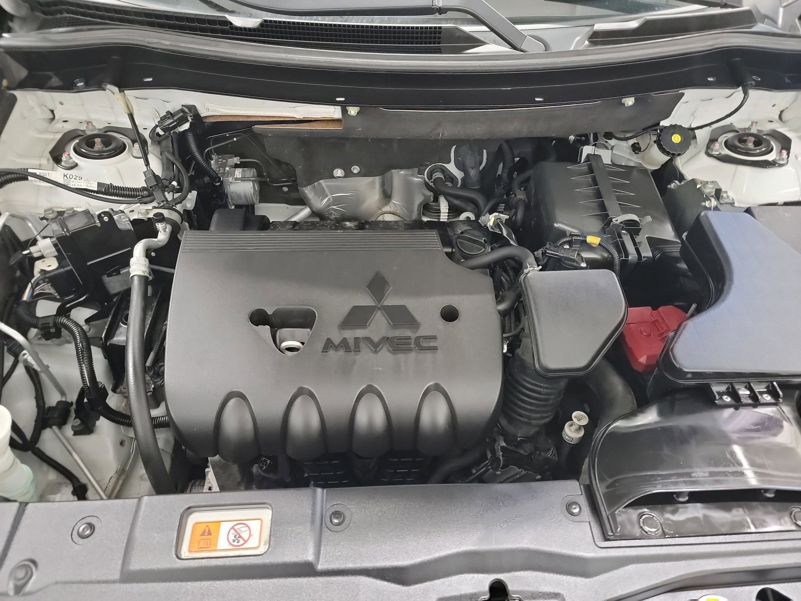 Used 2018 Mitsubishi Outlander ES AWD/4WD image 25