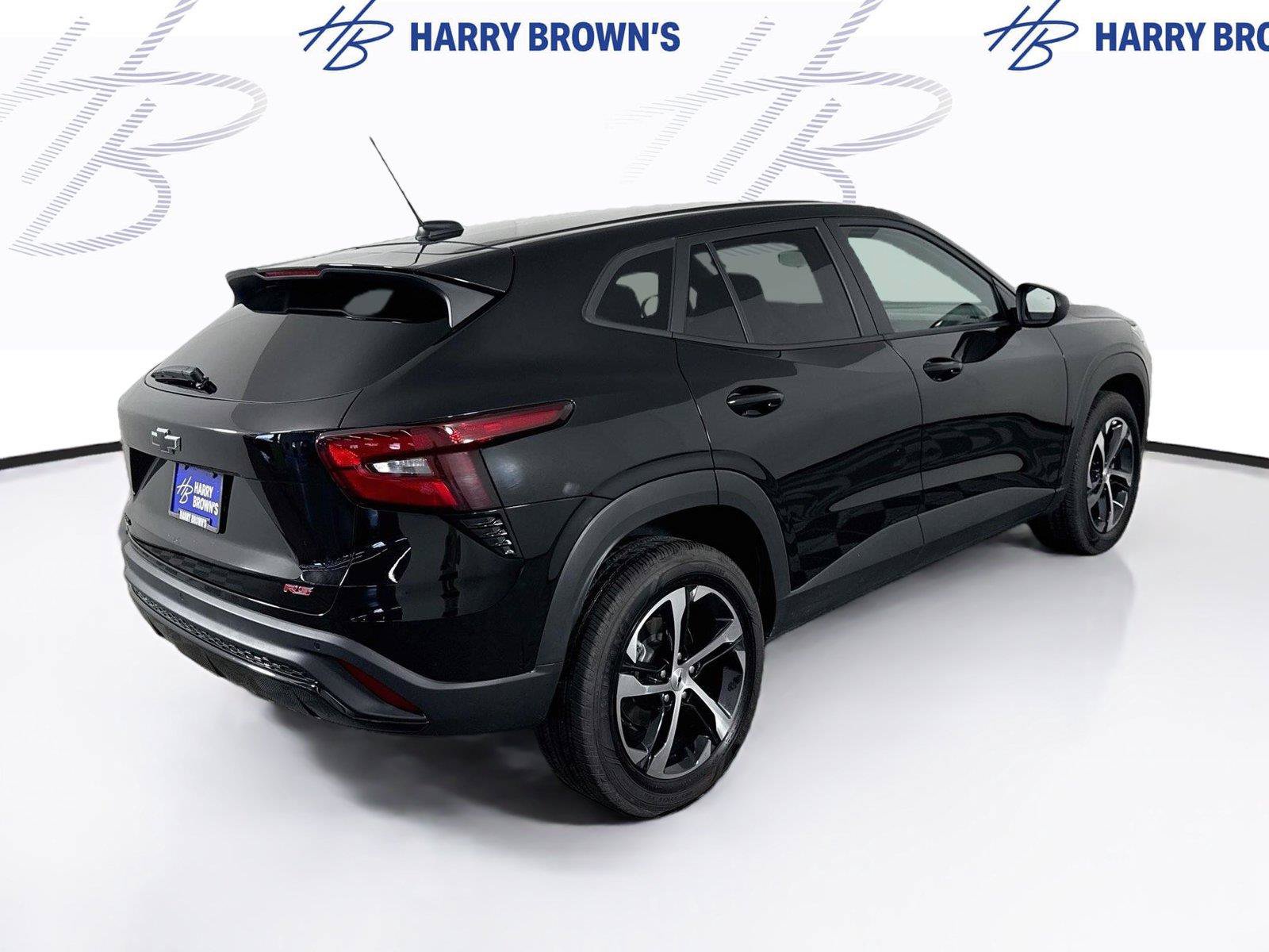 Used 2025 Chevrolet Trax RS w/ Driver Confidence Package FWD image 30