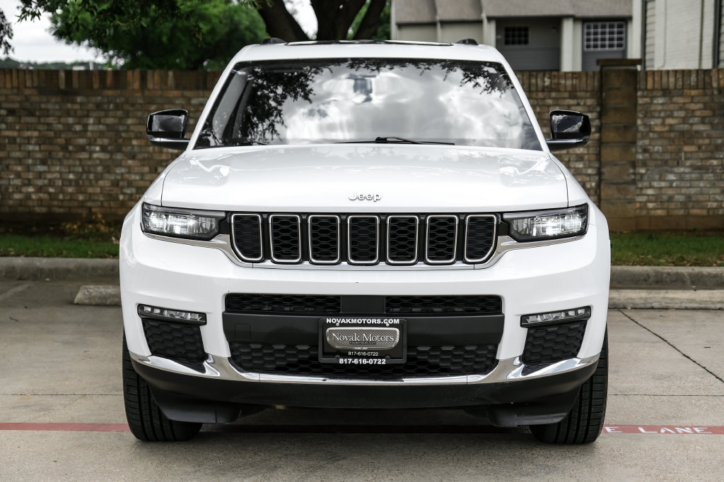 Used 2023 Jeep Grand Cherokee L Limited AWD/4WD image 11