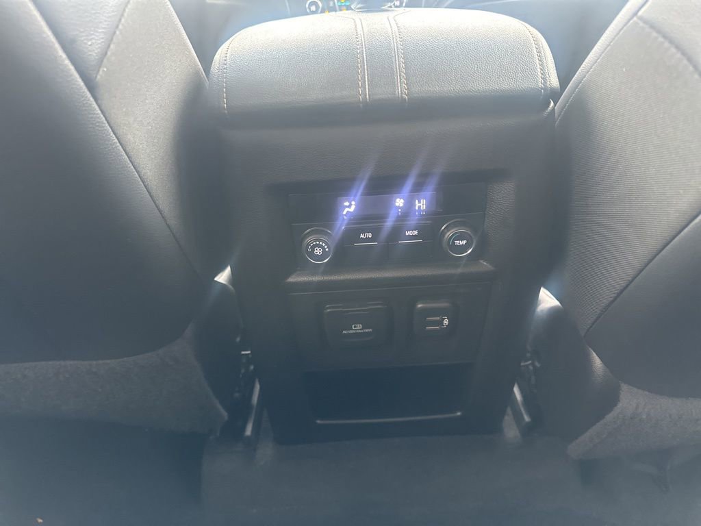 Used 2019 Chevrolet Traverse RS image 30