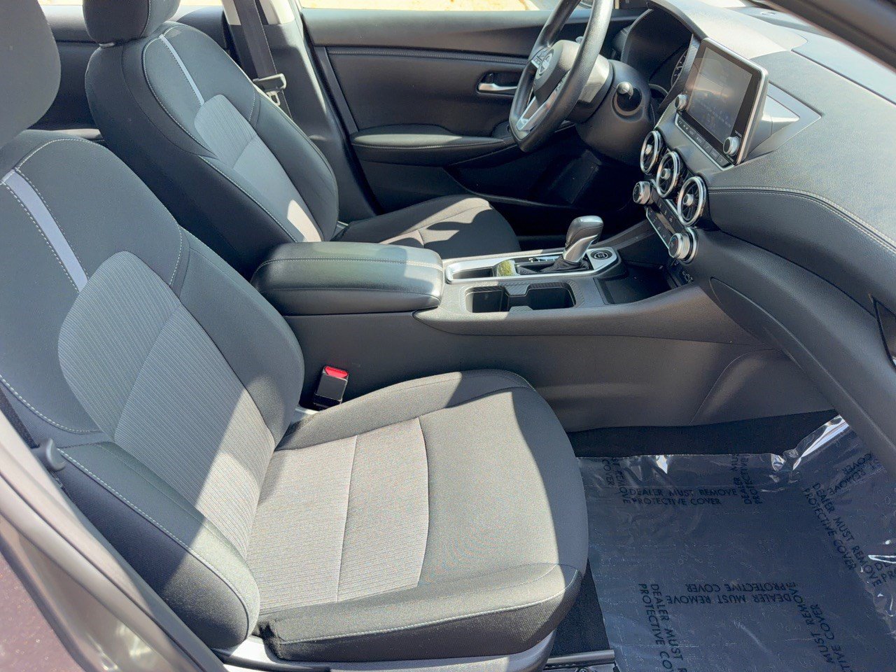 Used 2025 Nissan Sentra SV FWD image 30