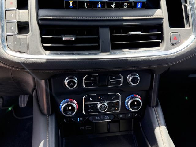Used 2024 GMC Yukon XL AT4 w/ Technology Package AWD/4WD image 19