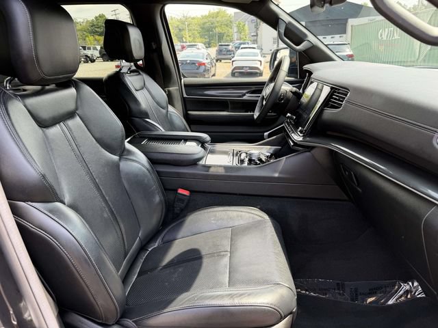 Used 2022 Jeep Wagoneer Series I AWD/4WD image 10