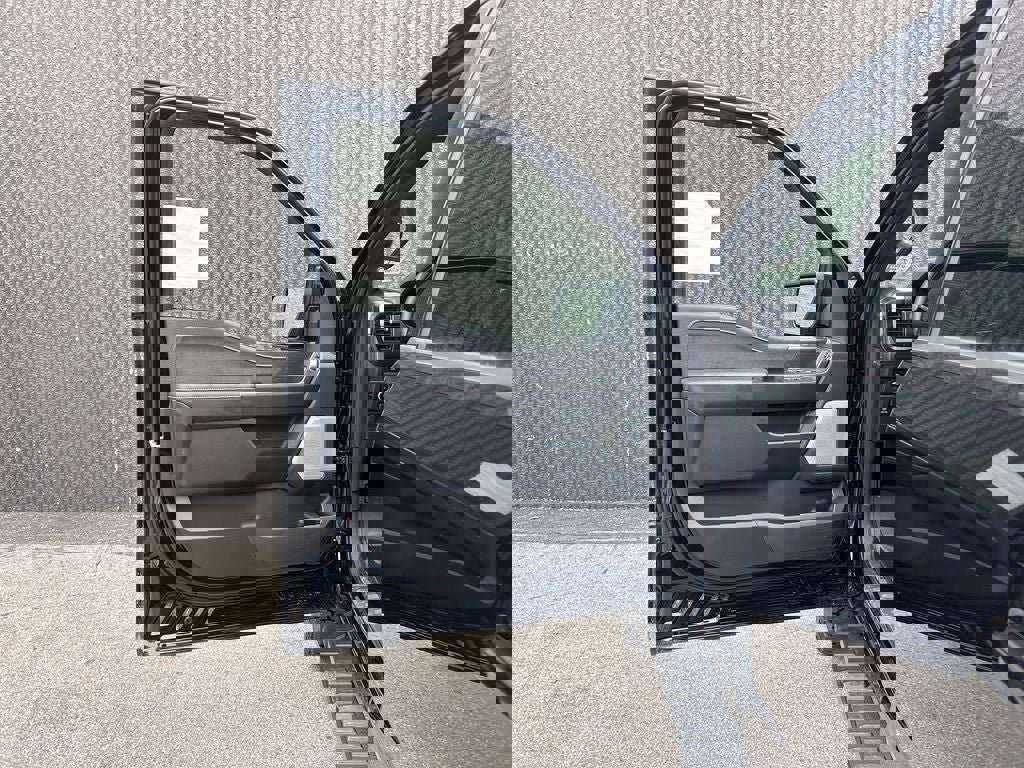 New 2026 Ford F150 Lariat w/ Equipment Group 502A High image 15