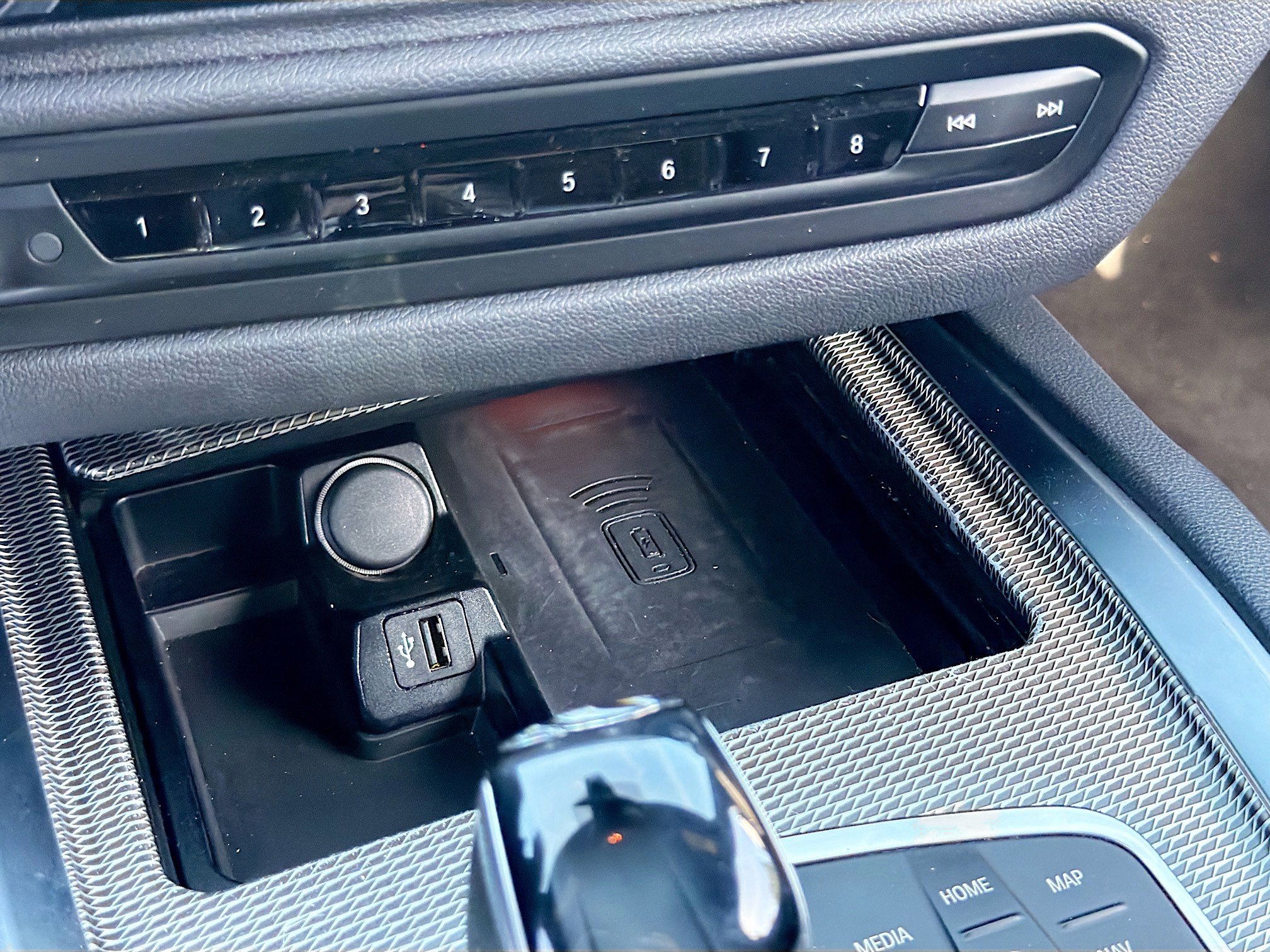 Used 2020 BMW Z4 M40i w/ Executive Package image 28